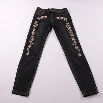 джинсы Stradivarius