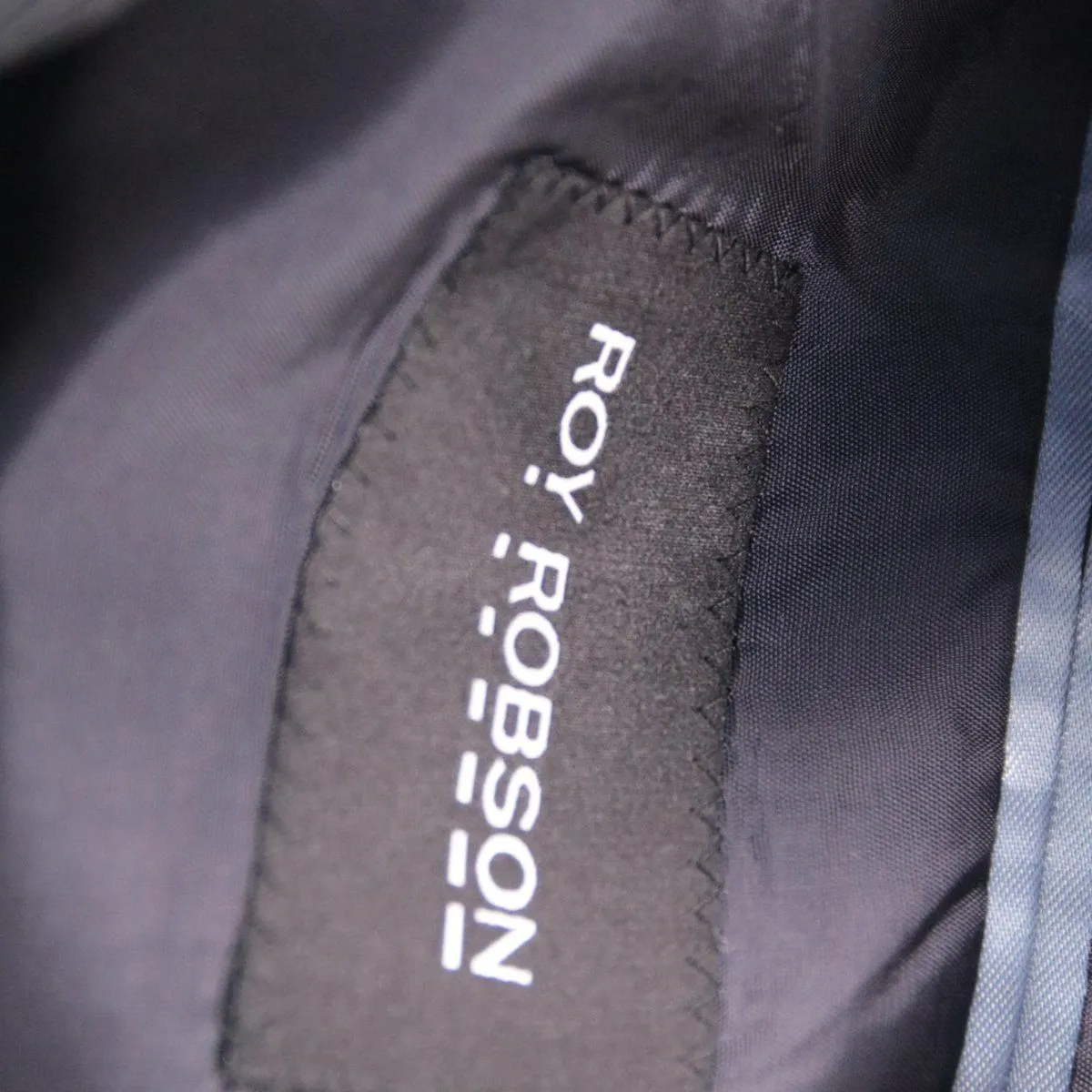 костюм Roy Robson