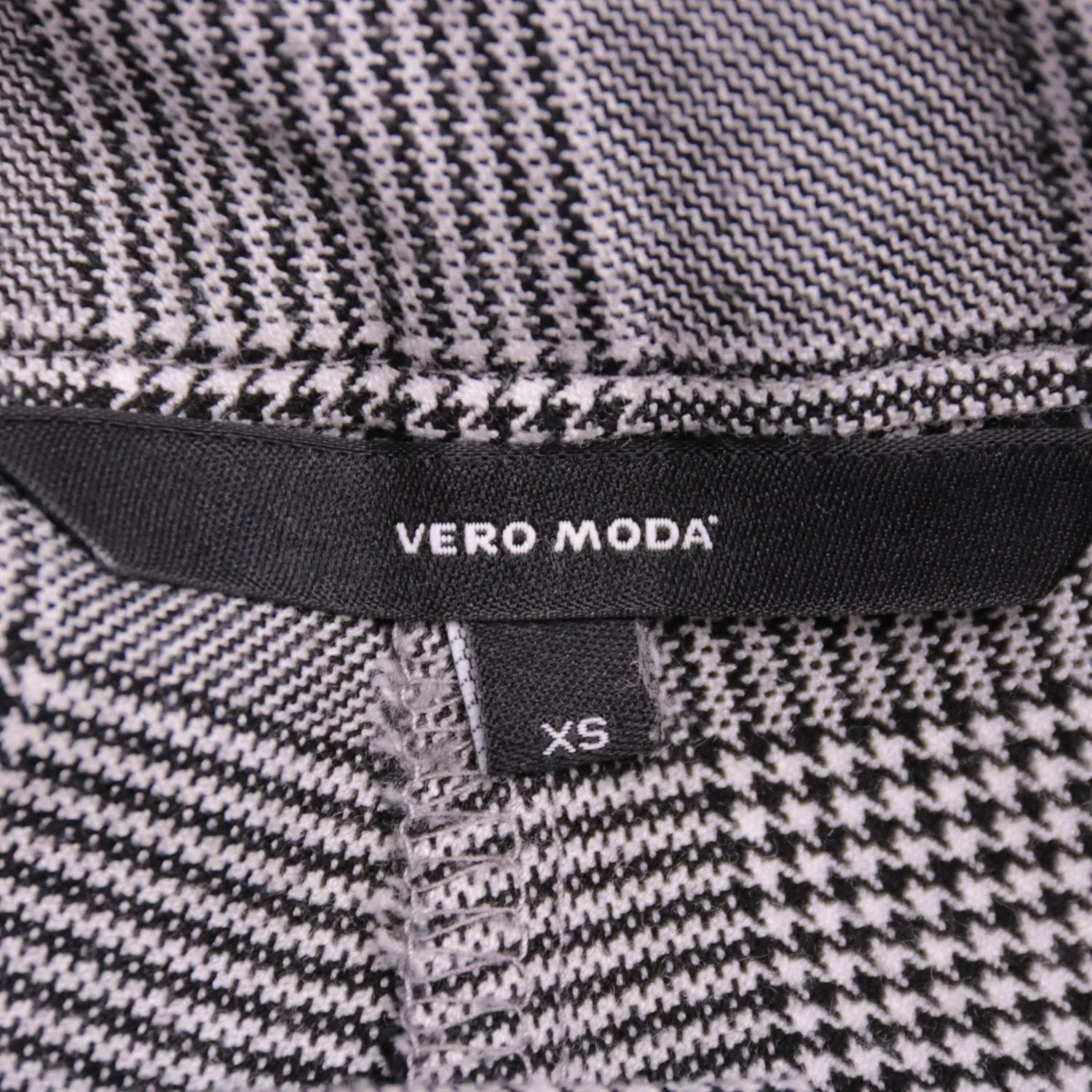 Серые брюки VERO MODA в клетку с поясом, размер 40 (XS)