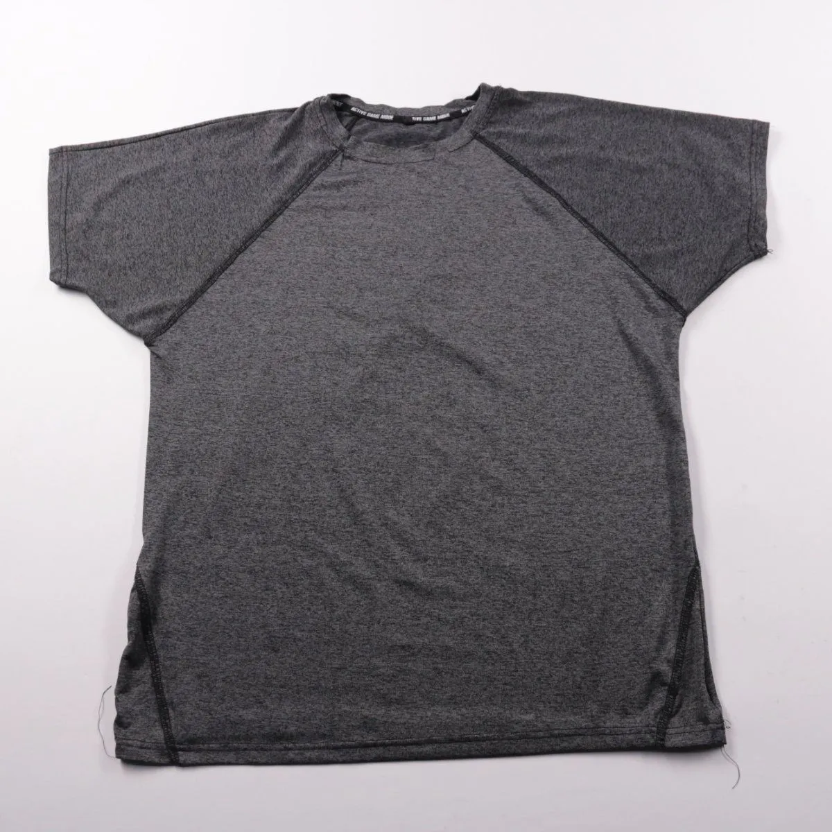 футболка не указано