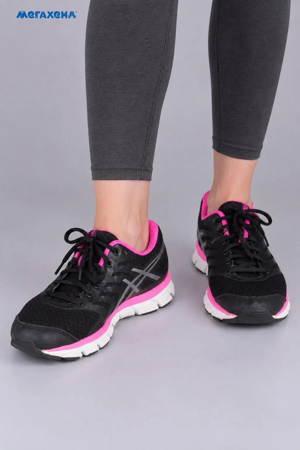 кроссовки ASICS