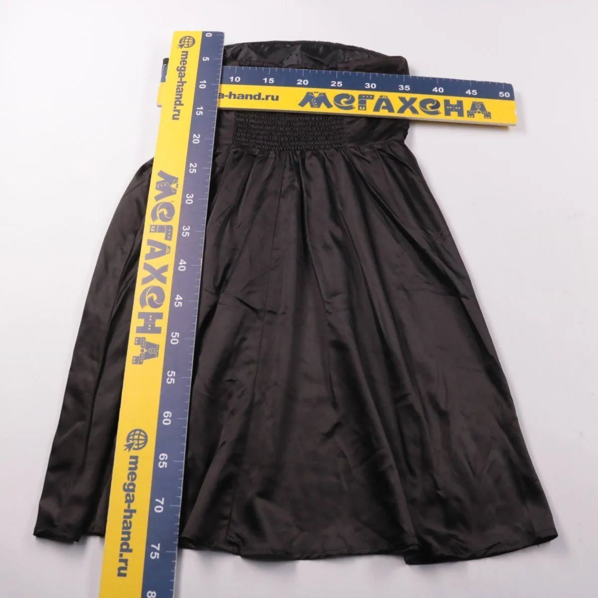 платье Gina Tricot